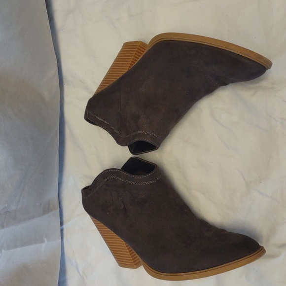 DV by Dolce Vita Dark Green/Grey Heeled Boots Size 10 Medium - Picture 4 of 14